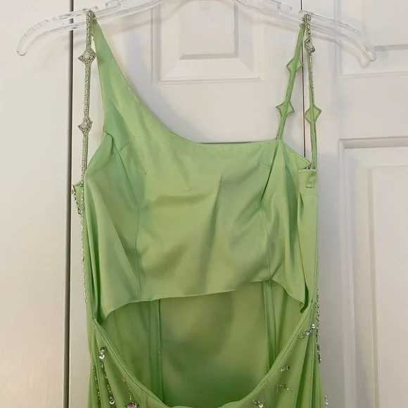 PROM DRESS - Picture 3 of 10